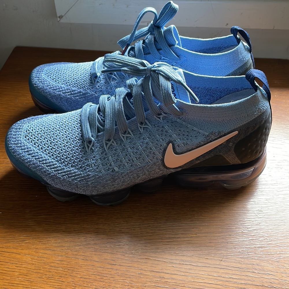 Women’s Nike flyknit vapormax